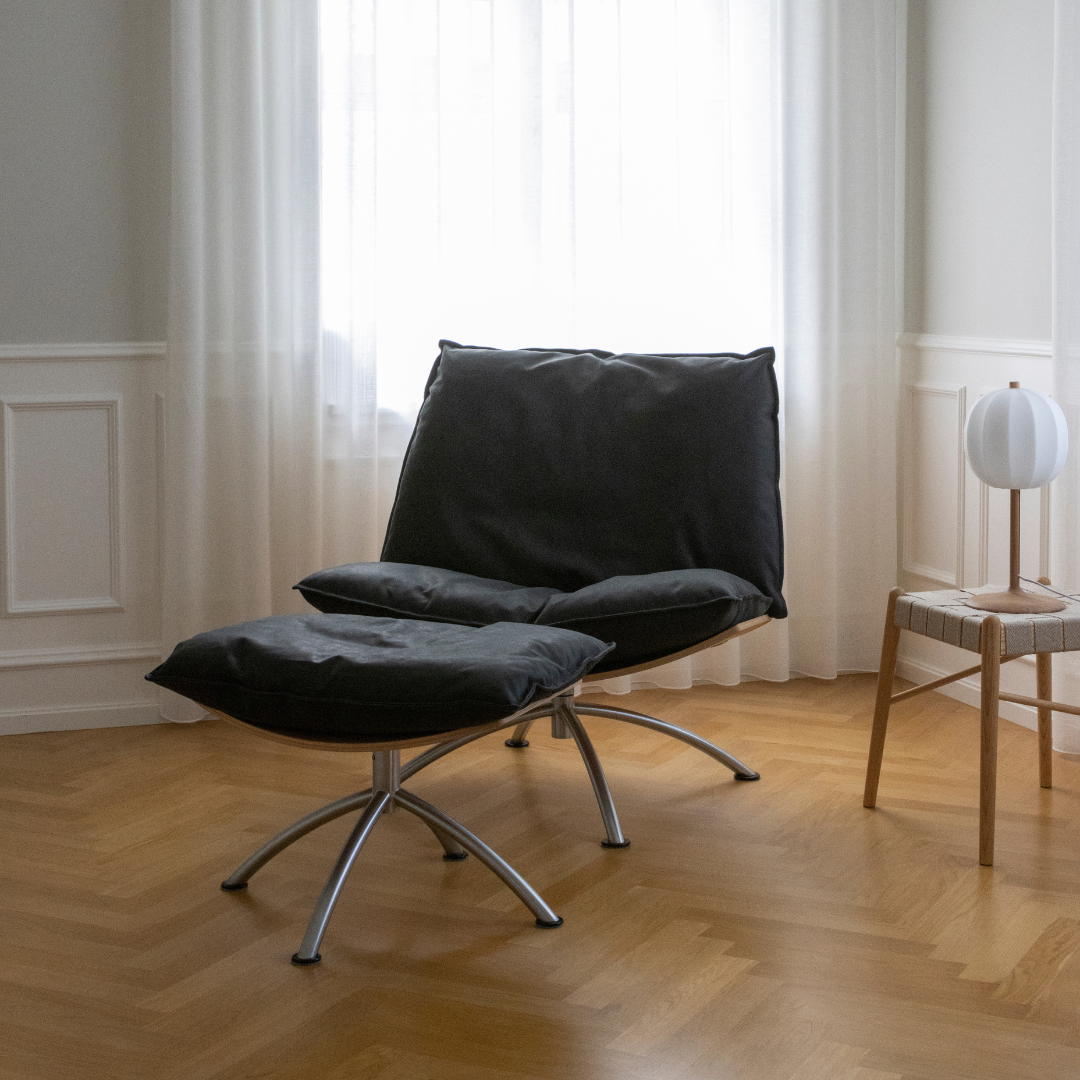 PRIMETIME - Lenestol med krakk, Svart stål