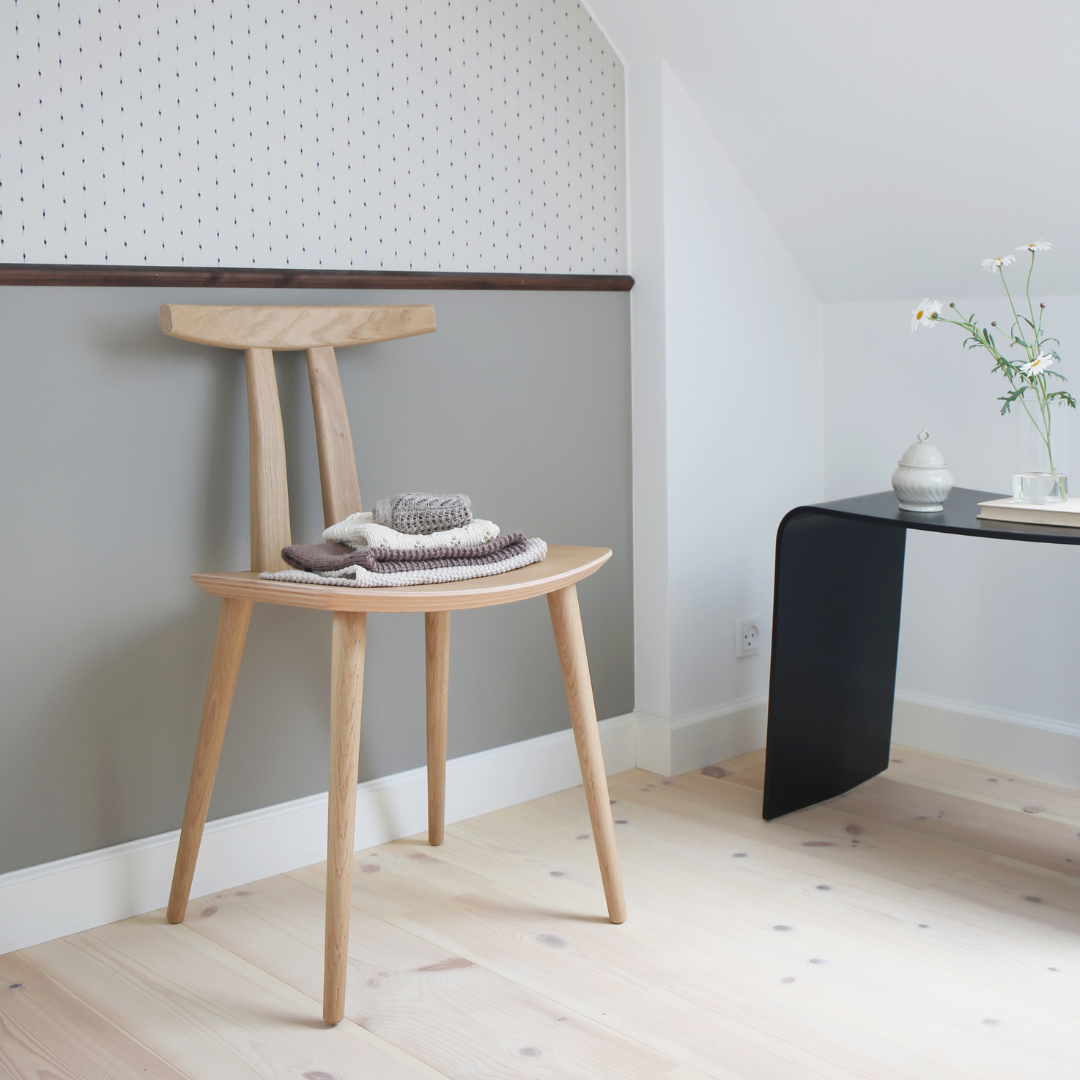 J111 - Spisestuestol