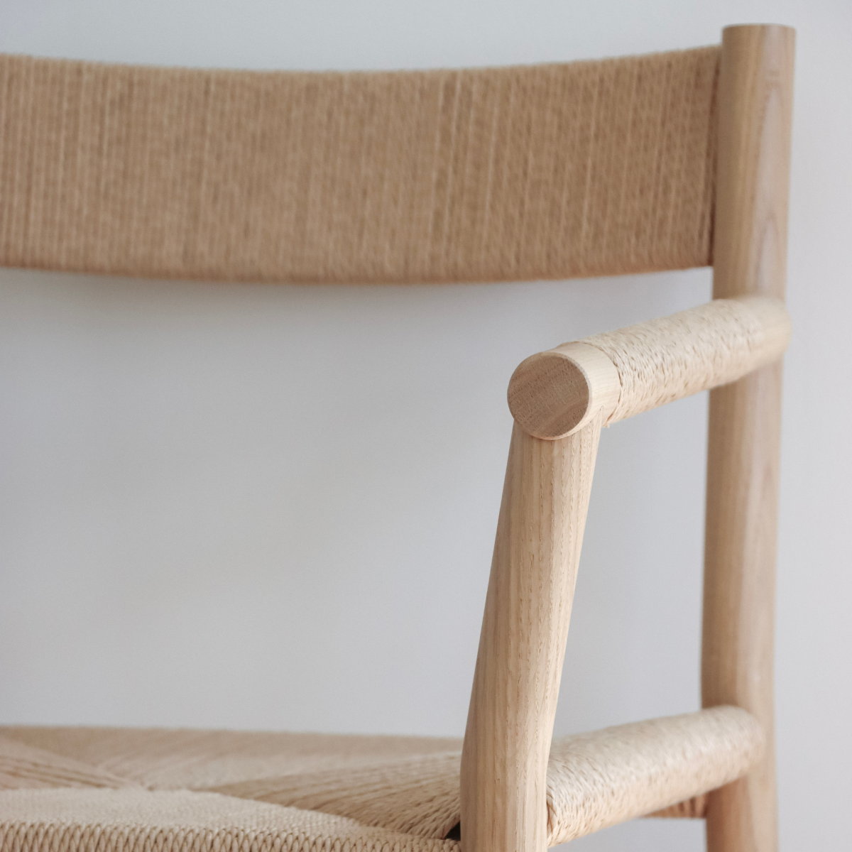 CORD - Eikestol med armlener