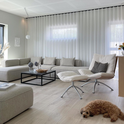 PRIMETIME - Lenestol med krakk, Svart stål